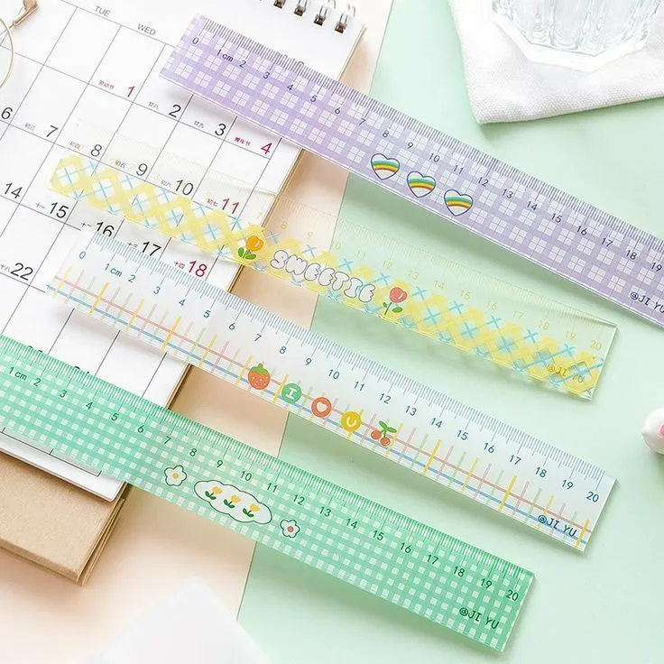 Производство линеек с логотипом от компании SCRIBBLE HUB